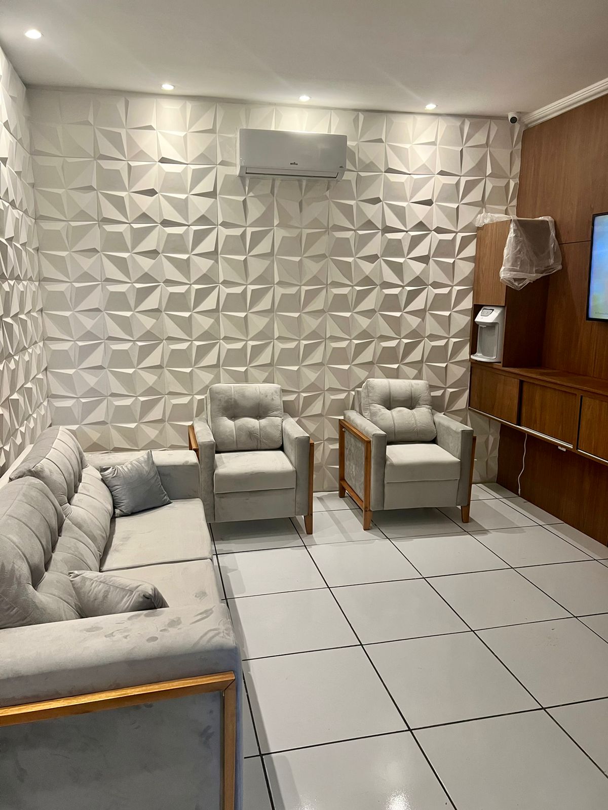 Sala de espera climatizada da Oficina Nova Fortaleza